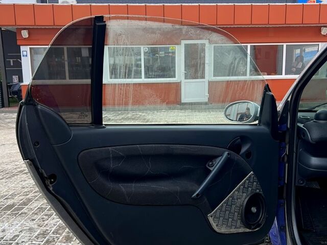 Синій Смарт Fortwo, об'ємом двигуна 0.6 л та пробігом 200 тис. км за 1900 $, фото 12 на Automoto.ua