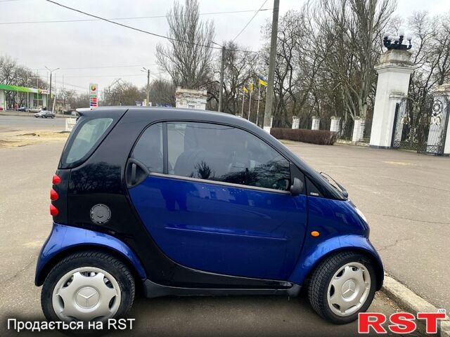 Синій Смарт Fortwo, об'ємом двигуна 0.7 л та пробігом 1560 тис. км за 4200 $, фото 2 на Automoto.ua