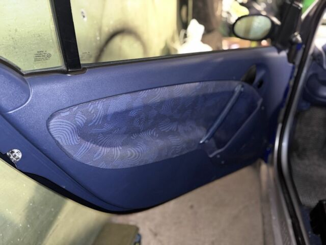 Синий Смарт Форту, объемом двигателя 0.6 л и пробегом 175 тыс. км за 2200 $, фото 7 на Automoto.ua