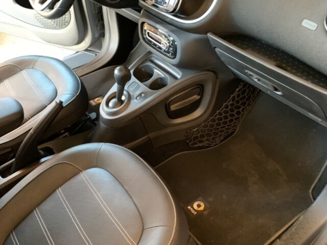 Синій Смарт Fortwo, об'ємом двигуна 0.9 л та пробігом 135 тис. км за 12500 $, фото 10 на Automoto.ua