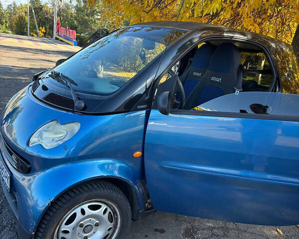 Синій Смарт Fortwo, об'ємом двигуна 0.7 л та пробігом 260 тис. км за 2999 $, фото 2 на Automoto.ua