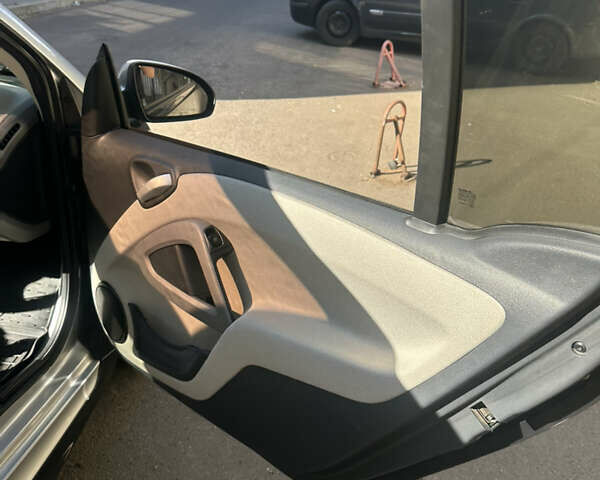 Синий Смарт Форту, объемом двигателя 0 л и пробегом 45 тыс. км за 6000 $, фото 5 на Automoto.ua