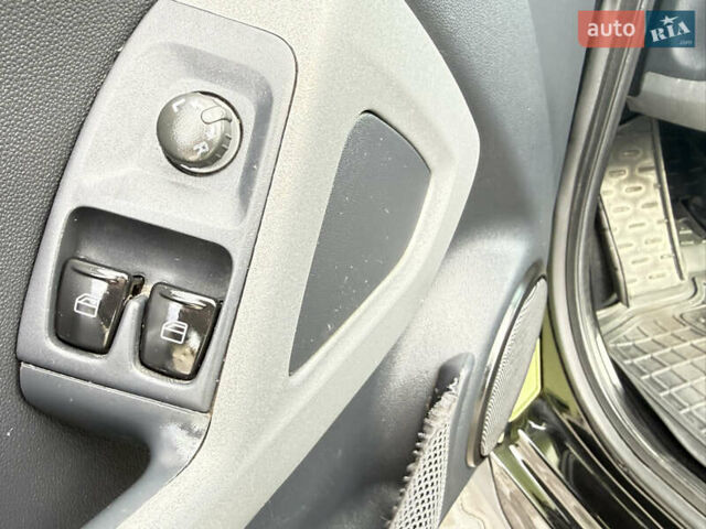 Смарт Форту 2011 в Киеве на Automoto.ua Зеленый Смарт Форту, объемом двигателя 0.8 л и пробегом 128 тыс. км за 5300 $, фото 52 на Automoto.ua