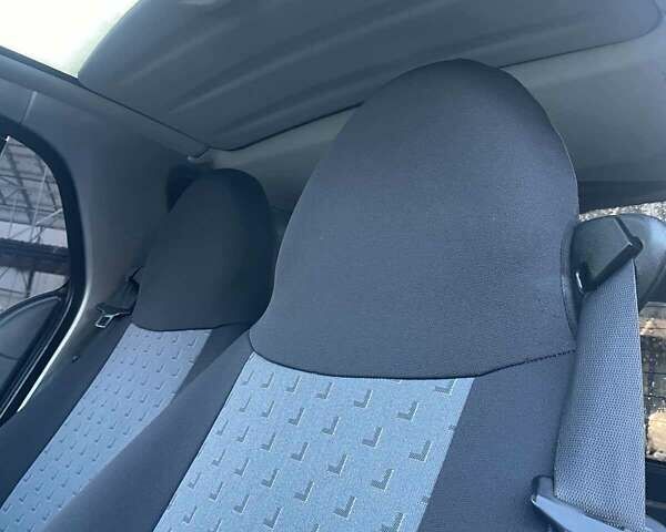 Помаранчевий Смарт Fortwo, об'ємом двигуна 0.7 л та пробігом 220 тис. км за 2700 $, фото 12 на Automoto.ua