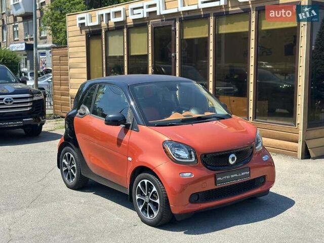 Помаранчевий Смарт Fortwo, об'ємом двигуна 0.9 л та пробігом 83 тис. км за 10300 $, фото 11 на Automoto.ua