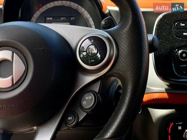 Помаранчевий Смарт Fortwo, об'ємом двигуна 1 л та пробігом 61 тис. км за 9990 $, фото 20 на Automoto.ua