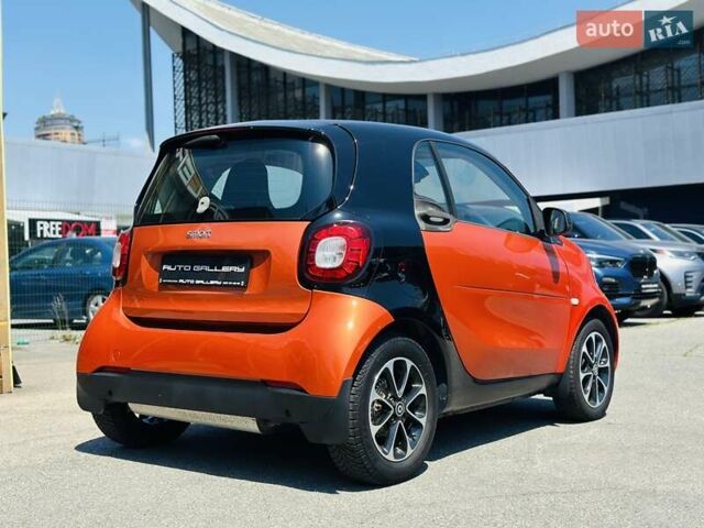 Помаранчевий Смарт Fortwo, об'ємом двигуна 0.9 л та пробігом 83 тис. км за 10300 $, фото 6 на Automoto.ua