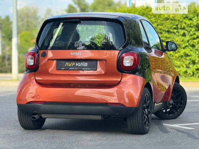 Помаранчевий Смарт Fortwo, об'ємом двигуна 1 л та пробігом 60 тис. км за 10000 $, фото 7 на Automoto.ua