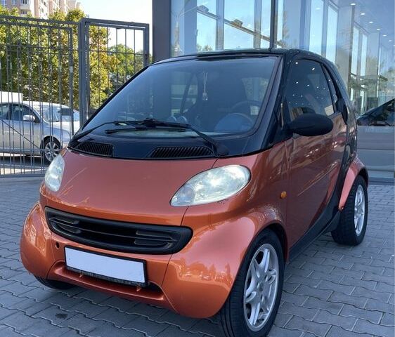 Оранжевый Смарт Форту, объемом двигателя 0.6 л и пробегом 203 тыс. км за 2800 $, фото 1 на Automoto.ua