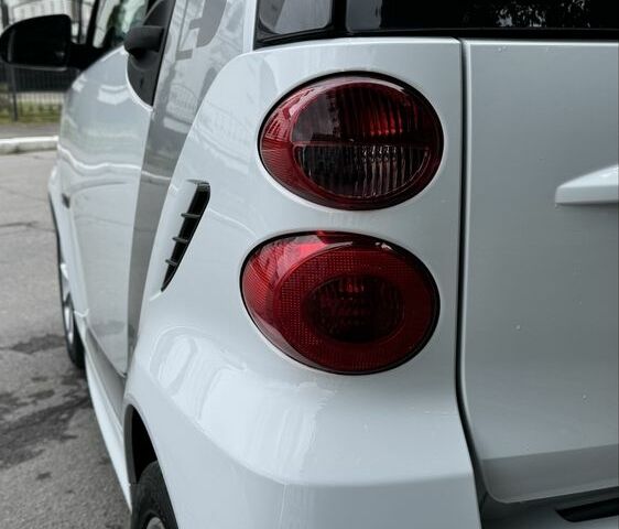 Білий Смарт Smart, об'ємом двигуна 0 л та пробігом 52 тис. км за 6999 $, фото 9 на Automoto.ua
