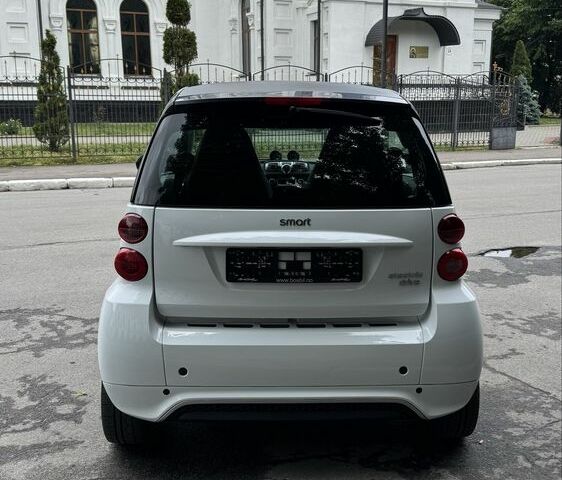 Білий Смарт Smart, об'ємом двигуна 0 л та пробігом 52 тис. км за 6999 $, фото 5 на Automoto.ua