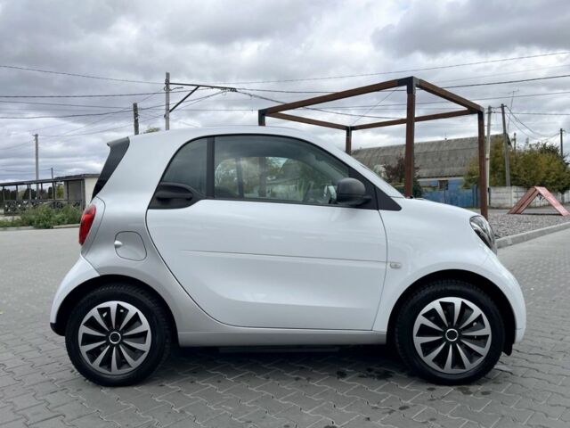 Білий Смарт Smart, об'ємом двигуна 0 л та пробігом 60 тис. км за 7200 $, фото 5 на Automoto.ua