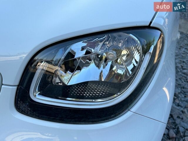 Білий Смарт EQ Forfour, об'ємом двигуна 0 л та пробігом 134 тис. км за 8350 $, фото 6 на Automoto.ua