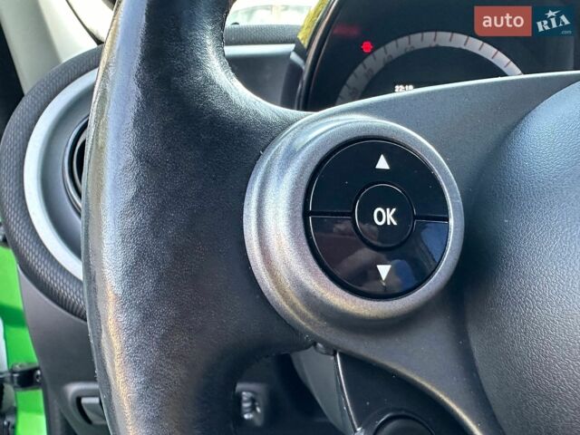 Білий Смарт EQ Forfour, об'ємом двигуна 0 л та пробігом 134 тис. км за 8350 $, фото 53 на Automoto.ua