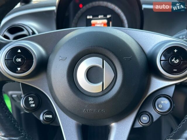 Білий Смарт EQ Forfour, об'ємом двигуна 0 л та пробігом 134 тис. км за 8350 $, фото 57 на Automoto.ua