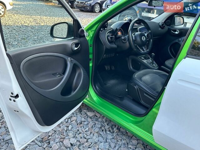 Білий Смарт EQ Forfour, об'ємом двигуна 0 л та пробігом 134 тис. км за 8350 $, фото 40 на Automoto.ua