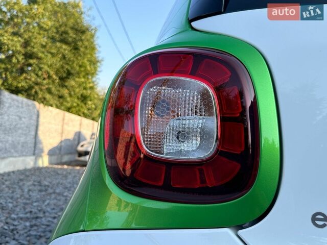 Білий Смарт EQ Forfour, об'ємом двигуна 0 л та пробігом 134 тис. км за 8350 $, фото 30 на Automoto.ua