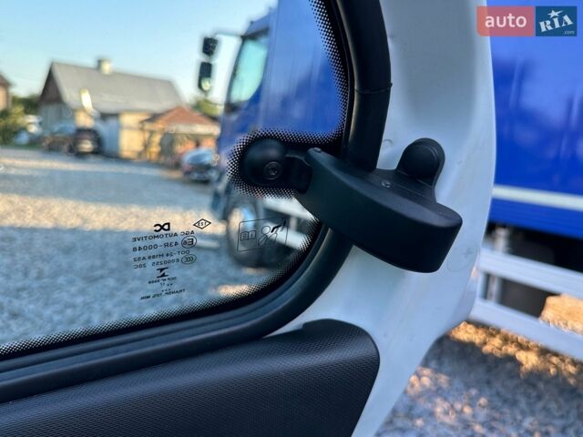 Білий Смарт EQ Forfour, об'ємом двигуна 0 л та пробігом 134 тис. км за 8350 $, фото 83 на Automoto.ua