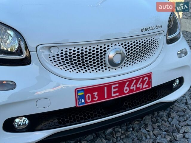 Білий Смарт EQ Forfour, об'ємом двигуна 0 л та пробігом 134 тис. км за 8350 $, фото 12 на Automoto.ua