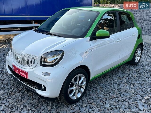 Білий Смарт EQ Forfour, об'ємом двигуна 0 л та пробігом 134 тис. км за 8350 $, фото 4 на Automoto.ua