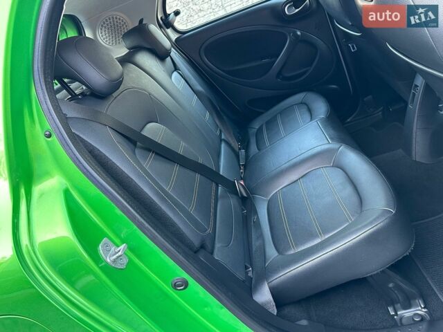 Білий Смарт EQ Forfour, об'ємом двигуна 0 л та пробігом 134 тис. км за 8350 $, фото 85 на Automoto.ua