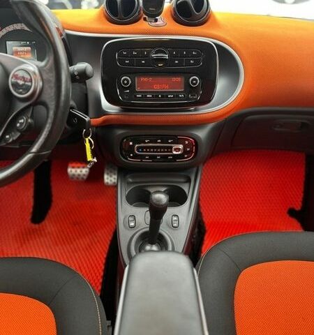 Білий Смарт EQ Forfour, об'ємом двигуна 0 л та пробігом 93 тис. км за 8500 $, фото 15 на Automoto.ua