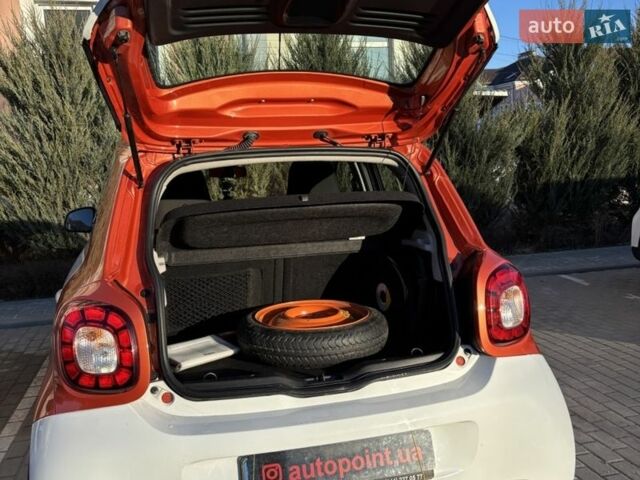 Белый Смарт EQ Forfour, объемом двигателя 0 л и пробегом 93 тыс. км за 8200 $, фото 10 на Automoto.ua