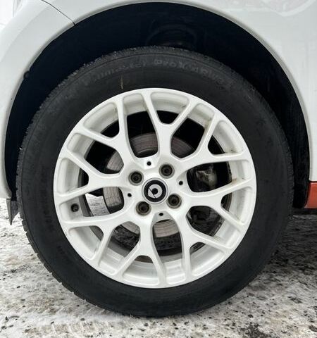 Білий Смарт EQ Forfour, об'ємом двигуна 0 л та пробігом 93 тис. км за 8500 $, фото 6 на Automoto.ua
