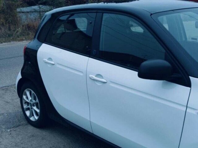 Белый Смарт EQ Forfour, объемом двигателя 0 л и пробегом 54 тыс. км за 9000 $, фото 4 на Automoto.ua