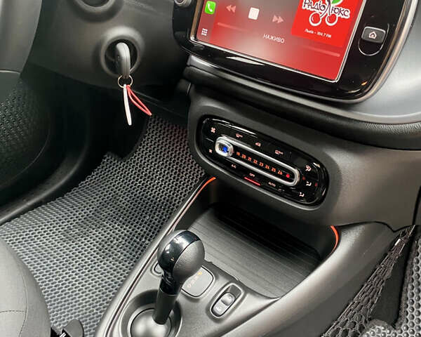 Білий Смарт EQ Forfour, об'ємом двигуна 0 л та пробігом 25 тис. км за 9999 $, фото 15 на Automoto.ua