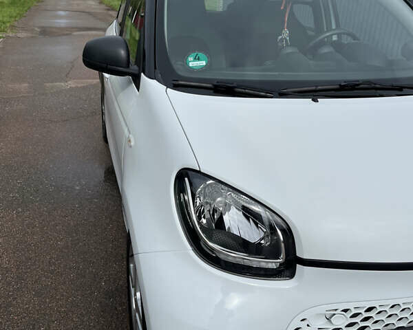 Белый Смарт EQ Forfour, объемом двигателя 0 л и пробегом 47 тыс. км за 11700 $, фото 67 на Automoto.ua