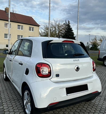 Белый Смарт EQ Forfour, объемом двигателя 0 л и пробегом 21 тыс. км за 10373 $, фото 3 на Automoto.ua