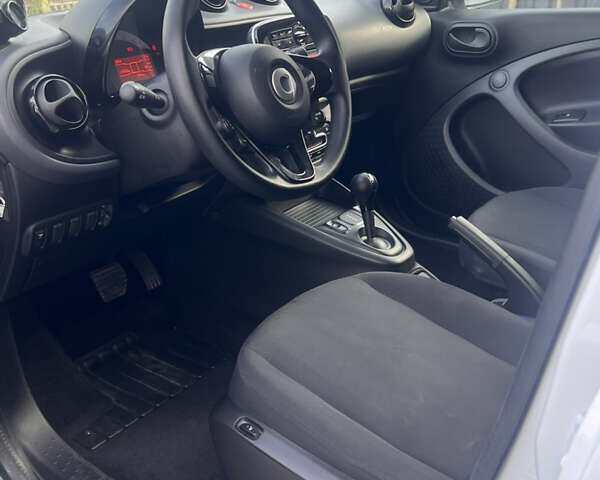 Білий Смарт EQ Forfour, об'ємом двигуна 0 л та пробігом 11 тис. км за 9900 $, фото 14 на Automoto.ua