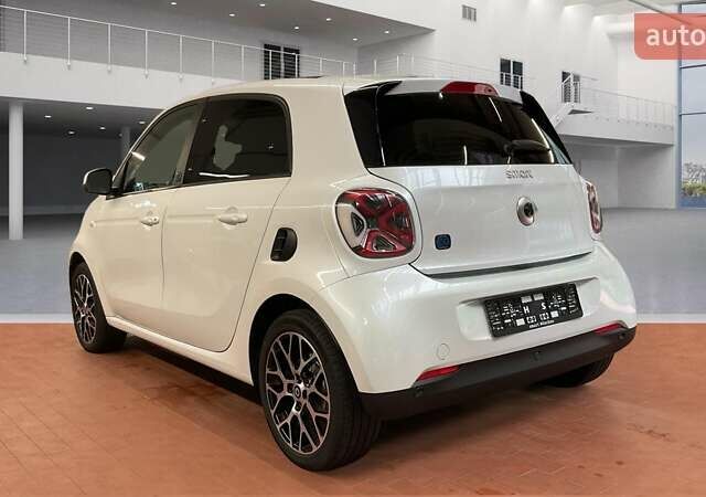 Белый Смарт EQ Forfour, объемом двигателя 0 л и пробегом 23 тыс. км за 14065 $, фото 3 на Automoto.ua