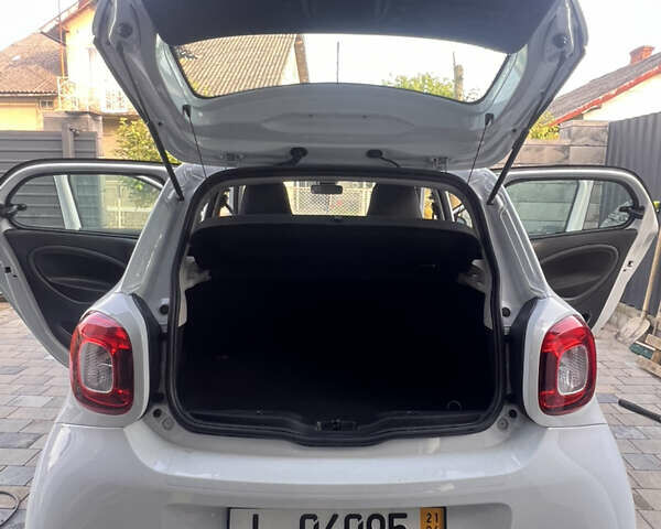 Білий Смарт EQ Forfour, об'ємом двигуна 0 л та пробігом 11 тис. км за 9900 $, фото 11 на Automoto.ua