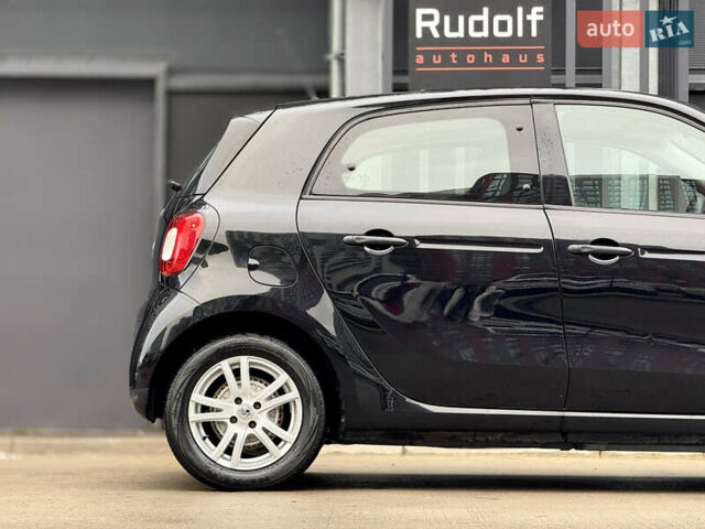 Черный Смарт EQ Forfour, объемом двигателя 0 л и пробегом 49 тыс. км за 9100 $, фото 7 на Automoto.ua