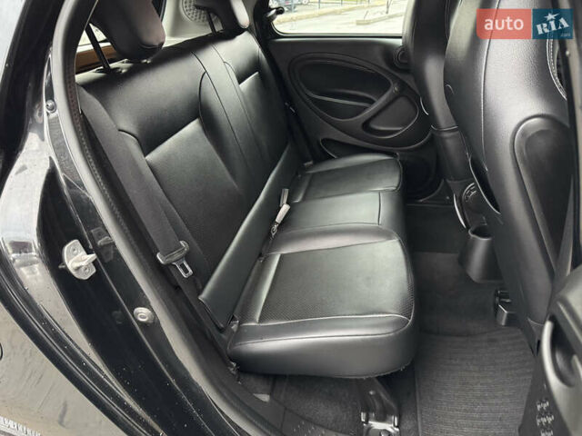 Черный Смарт EQ Forfour, объемом двигателя 0 л и пробегом 49 тыс. км за 9100 $, фото 29 на Automoto.ua
