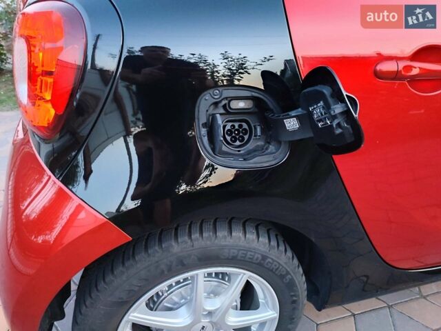 Чорний Смарт EQ Forfour, об'ємом двигуна 0 л та пробігом 65 тис. км за 10200 $, фото 2 на Automoto.ua