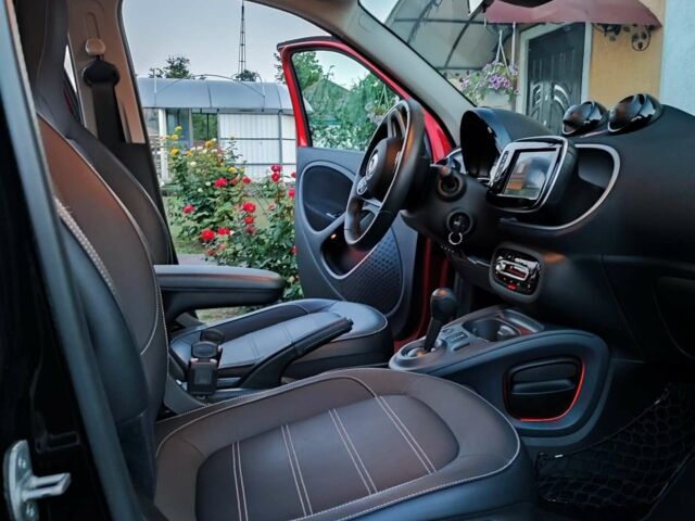 Чорний Смарт EQ Forfour, об'ємом двигуна 0 л та пробігом 65 тис. км за 10200 $, фото 20 на Automoto.ua