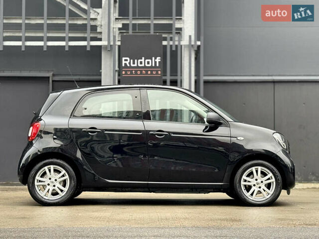 Черный Смарт EQ Forfour, объемом двигателя 0 л и пробегом 49 тыс. км за 9100 $, фото 6 на Automoto.ua