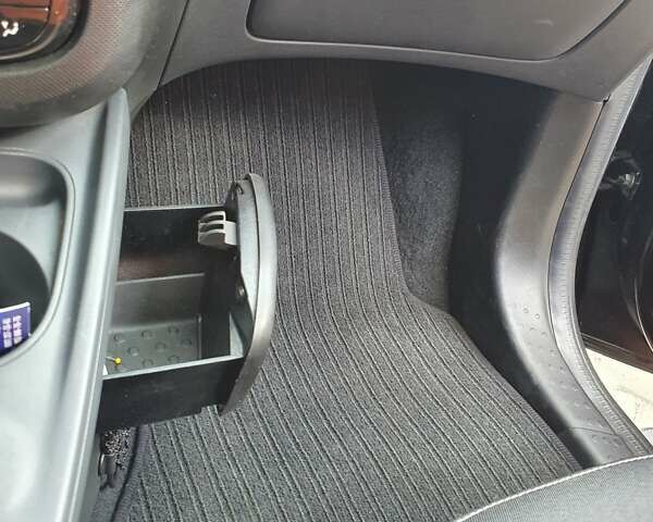 Черный Смарт EQ Forfour, объемом двигателя 0 л и пробегом 42 тыс. км за 8999 $, фото 19 на Automoto.ua