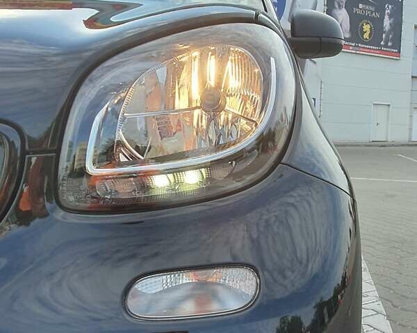 Черный Смарт EQ Forfour, объемом двигателя 0 л и пробегом 42 тыс. км за 8999 $, фото 4 на Automoto.ua