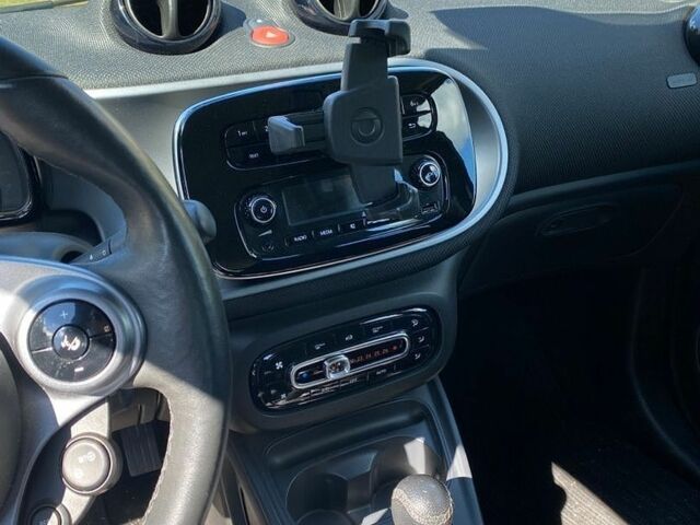 Черный Смарт EQ Forfour, объемом двигателя 0 л и пробегом 46 тыс. км за 10300 $, фото 6 на Automoto.ua