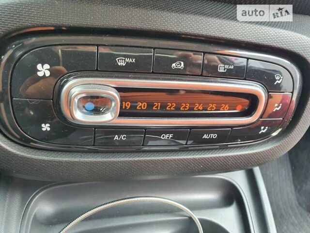 Черный Смарт EQ Forfour, объемом двигателя 0 л и пробегом 42 тыс. км за 8999 $, фото 22 на Automoto.ua