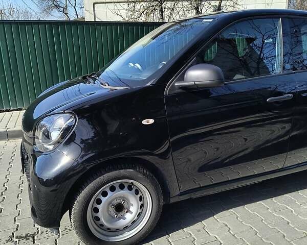 Чорний Смарт EQ Forfour, об'ємом двигуна 0 л та пробігом 65 тис. км за 8900 $, фото 1 на Automoto.ua