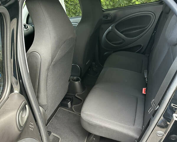 Черный Смарт EQ Forfour, объемом двигателя 0 л и пробегом 38 тыс. км за 9600 $, фото 40 на Automoto.ua