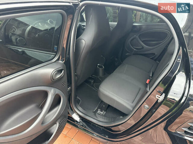 Чорний Смарт EQ Forfour, об'ємом двигуна 0 л та пробігом 35 тис. км за 9300 $, фото 18 на Automoto.ua