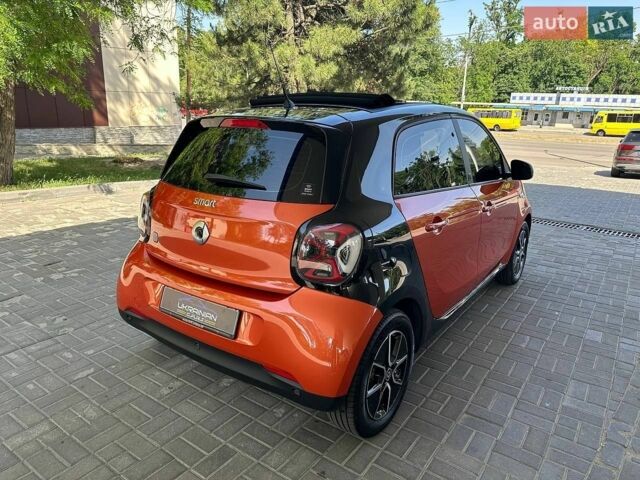 Черный Смарт EQ Forfour, объемом двигателя 0 л и пробегом 35 тыс. км за 10000 $, фото 1 на Automoto.ua