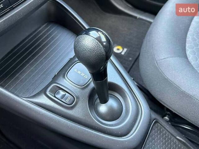 Черный Смарт EQ Forfour, объемом двигателя 0 л и пробегом 31 тыс. км за 11800 $, фото 10 на Automoto.ua