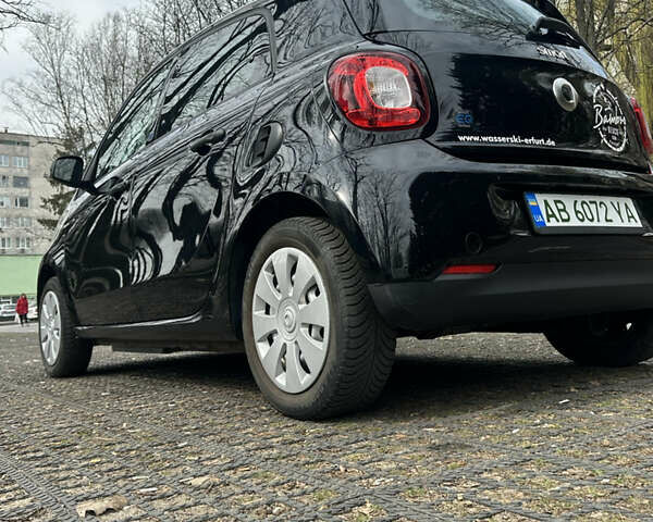 Черный Смарт EQ Forfour, объемом двигателя 0 л и пробегом 33 тыс. км за 9500 $, фото 4 на Automoto.ua